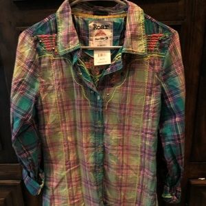 Roar button down top